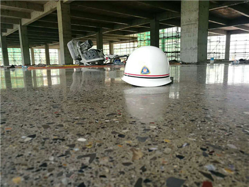 成都固化劑地坪施工注意事項(xiàng)